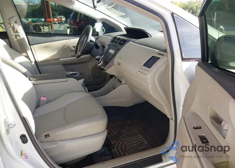 2014 Toyota Prius V Two z USA, uszkodzony, nr VIN JTDZN3EU3EJ009797